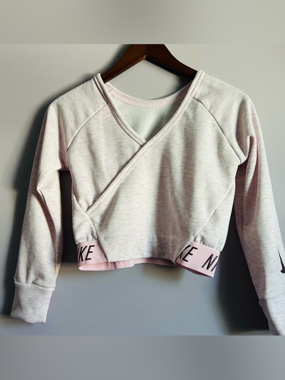 Nike Kid Studio Pink Heathered Crossover Cropped Sweatshirt Size Small